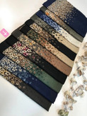 روسری کریشه درختی طرح گل ریز طیفی سایز ۱۲۰
