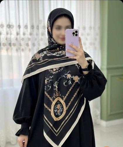 روسری سوپر نخ طرح تک قاب گل دار سایز ۱۴۰