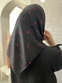 مینی اسکارف سوپر نخ مشکی طرح پاپیون و قلبی سایز ۷۰