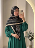 روسری نخی سیا اسکارف طرح لویی و زنجیر سایز ۱۴۰
