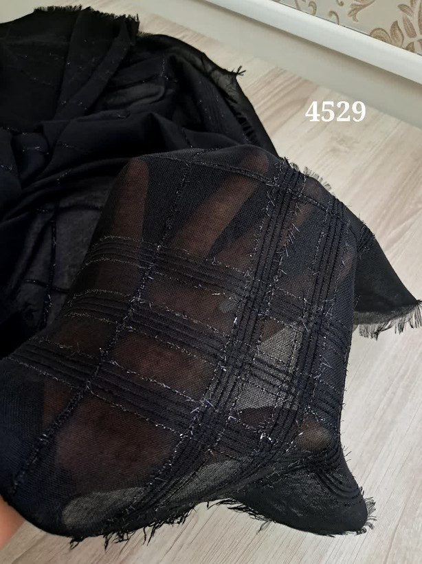 روسری نخی لمه دار ریشه پرزی سایز ۱۳۰