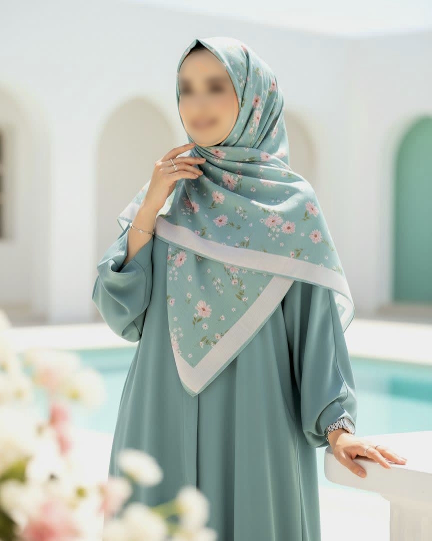 روسری نخی طرح گل تک رنگ فیروزه ای سایز ۱۲۰