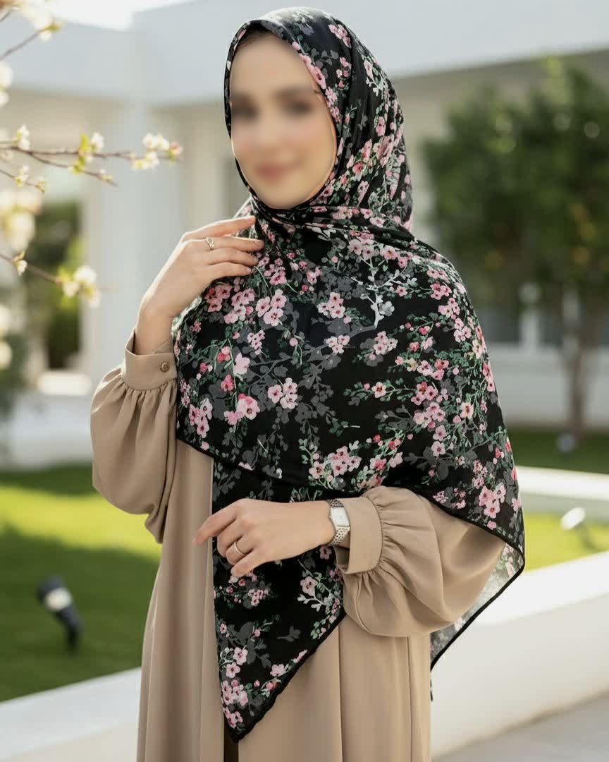 روسری حریرنخ طرح گل سایز ۱۳۵